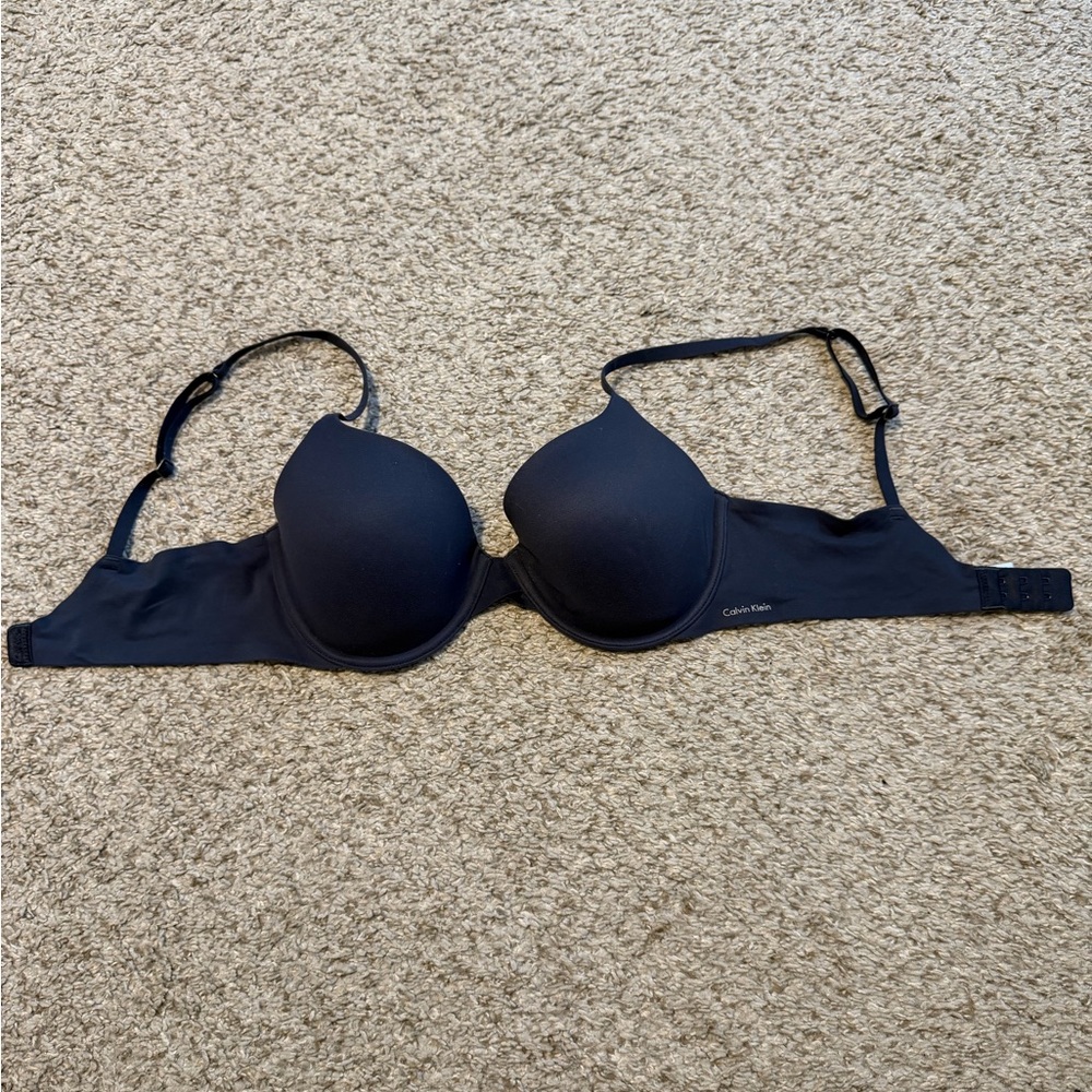 Calvin Klein Women's Dark Blue Bra 32 D